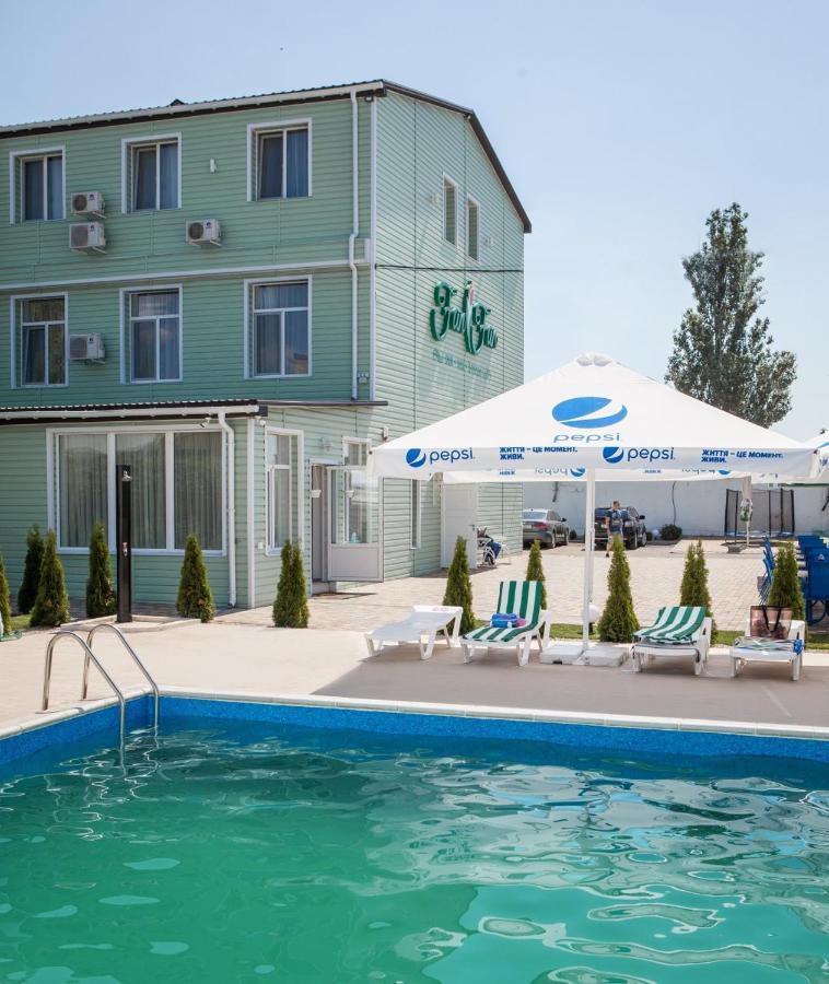 Hôtel Fanfan à Odessa Extérieur photo