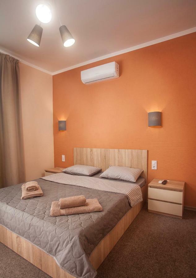Hôtel Fanfan à Odessa Extérieur photo
