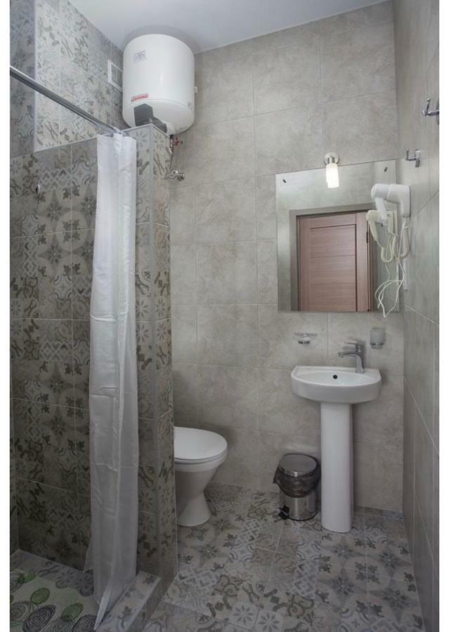 Hôtel Fanfan à Odessa Extérieur photo