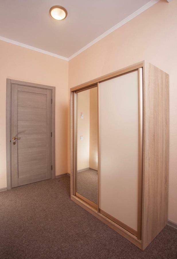 Hôtel Fanfan à Odessa Extérieur photo