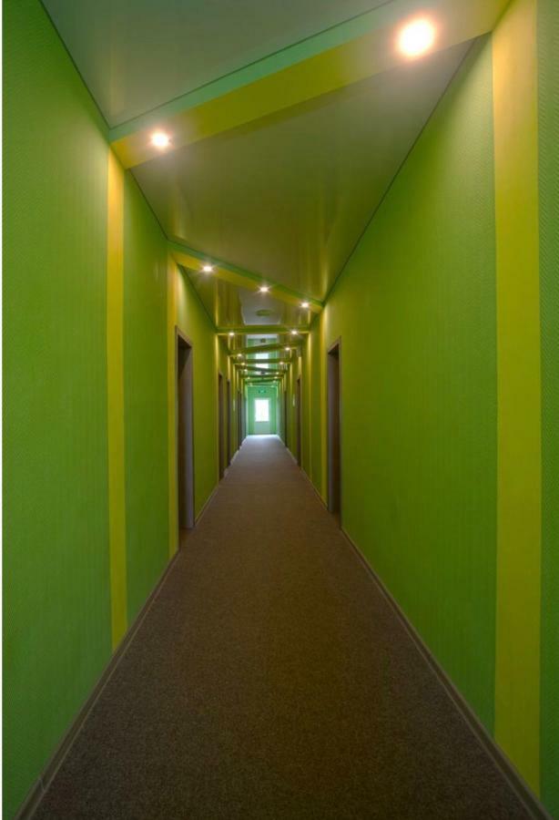 Hôtel Fanfan à Odessa Extérieur photo