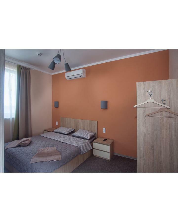 Hôtel Fanfan à Odessa Extérieur photo