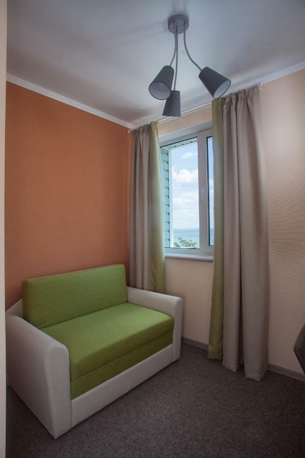 Hôtel Fanfan à Odessa Extérieur photo