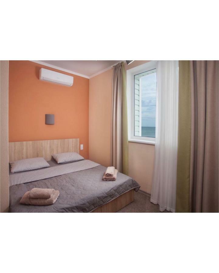 Hôtel Fanfan à Odessa Extérieur photo