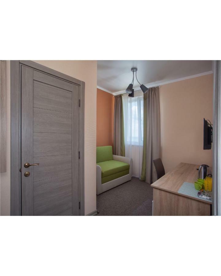 Hôtel Fanfan à Odessa Extérieur photo
