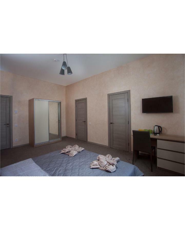 Hôtel Fanfan à Odessa Extérieur photo