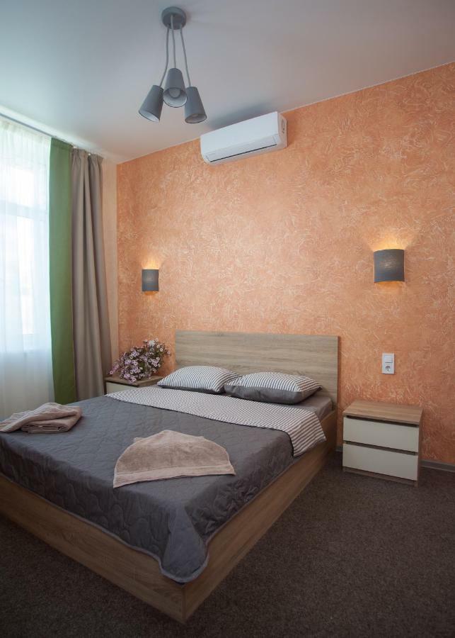 Hôtel Fanfan à Odessa Extérieur photo