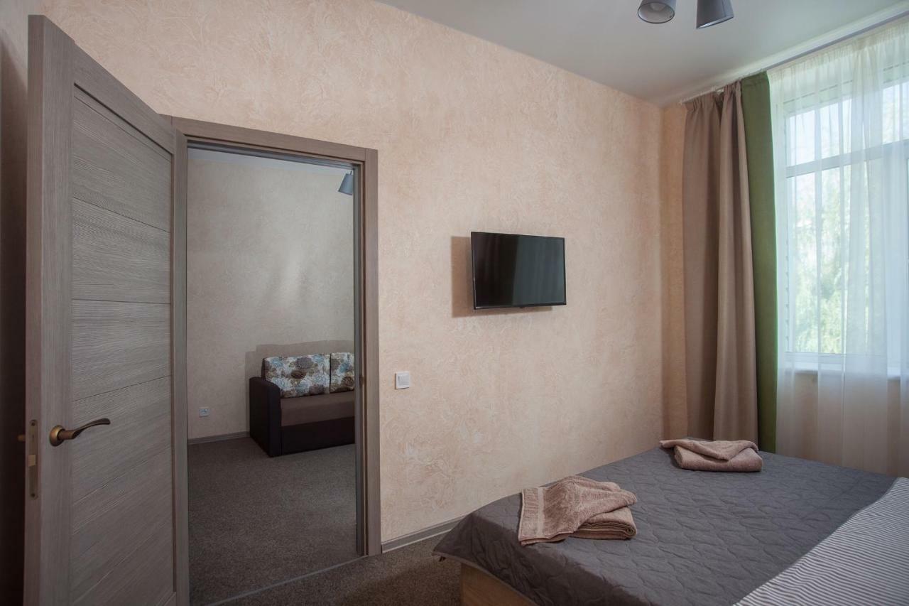 Hôtel Fanfan à Odessa Extérieur photo