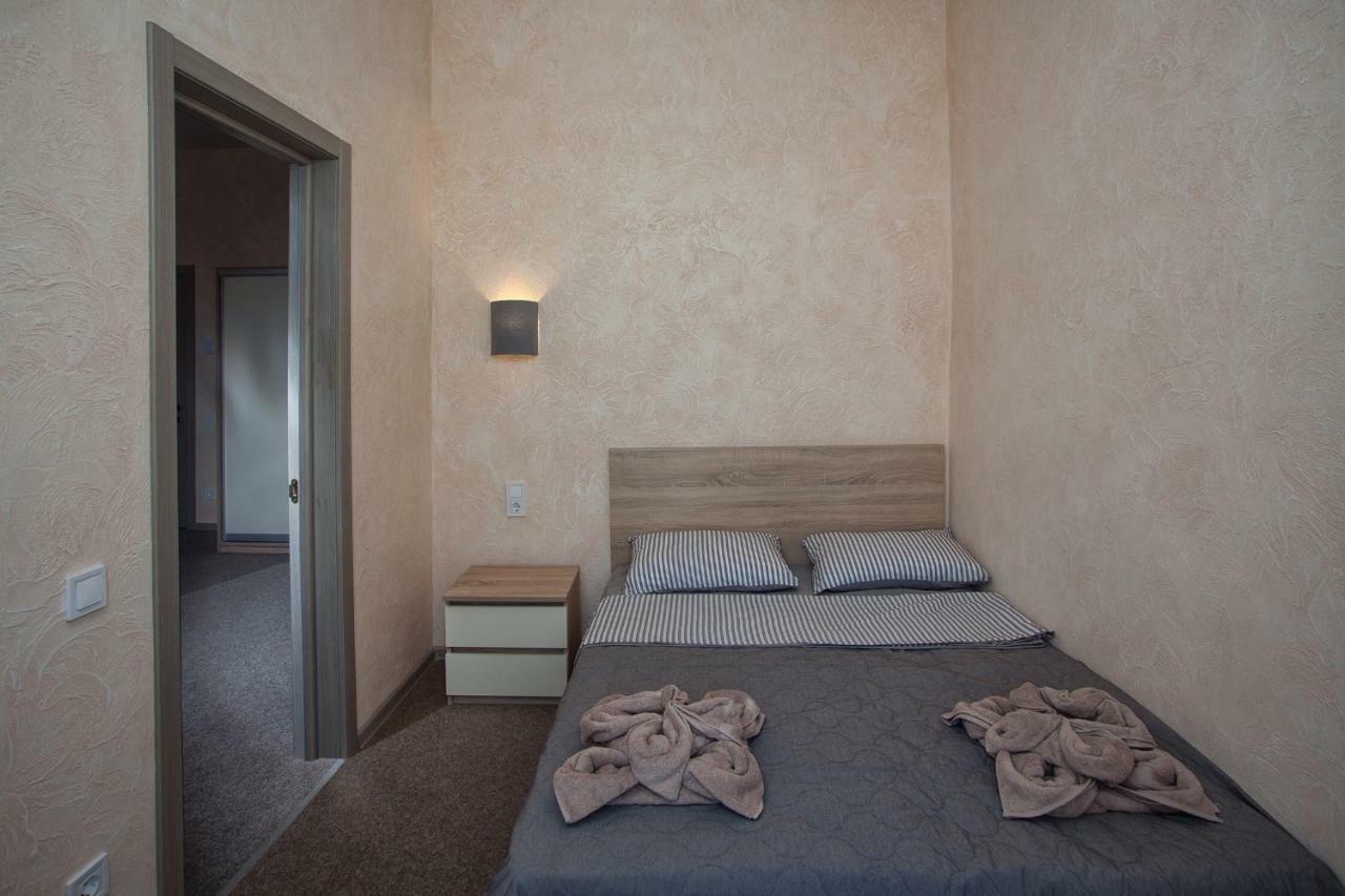 Hôtel Fanfan à Odessa Extérieur photo