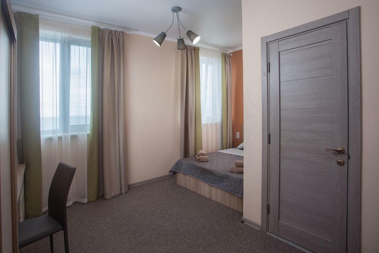Hôtel Fanfan à Odessa Extérieur photo