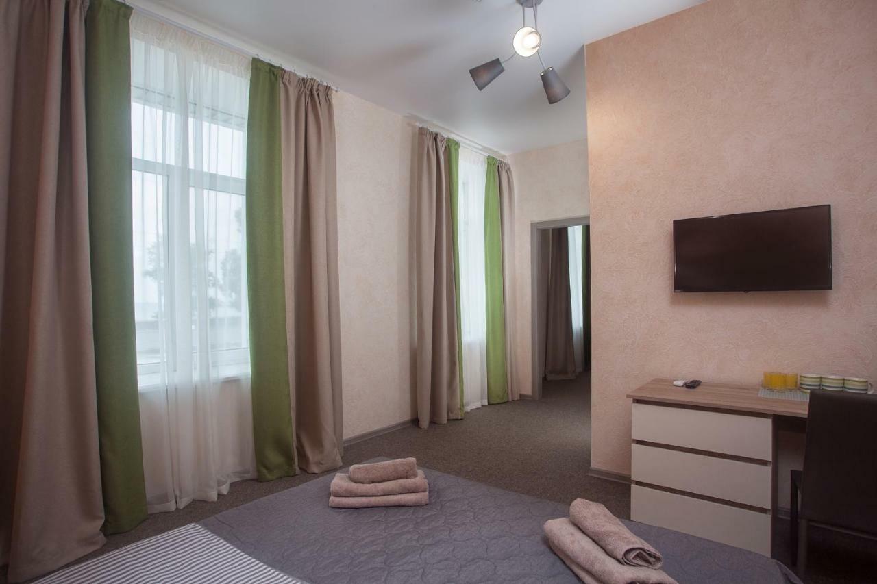 Hôtel Fanfan à Odessa Extérieur photo