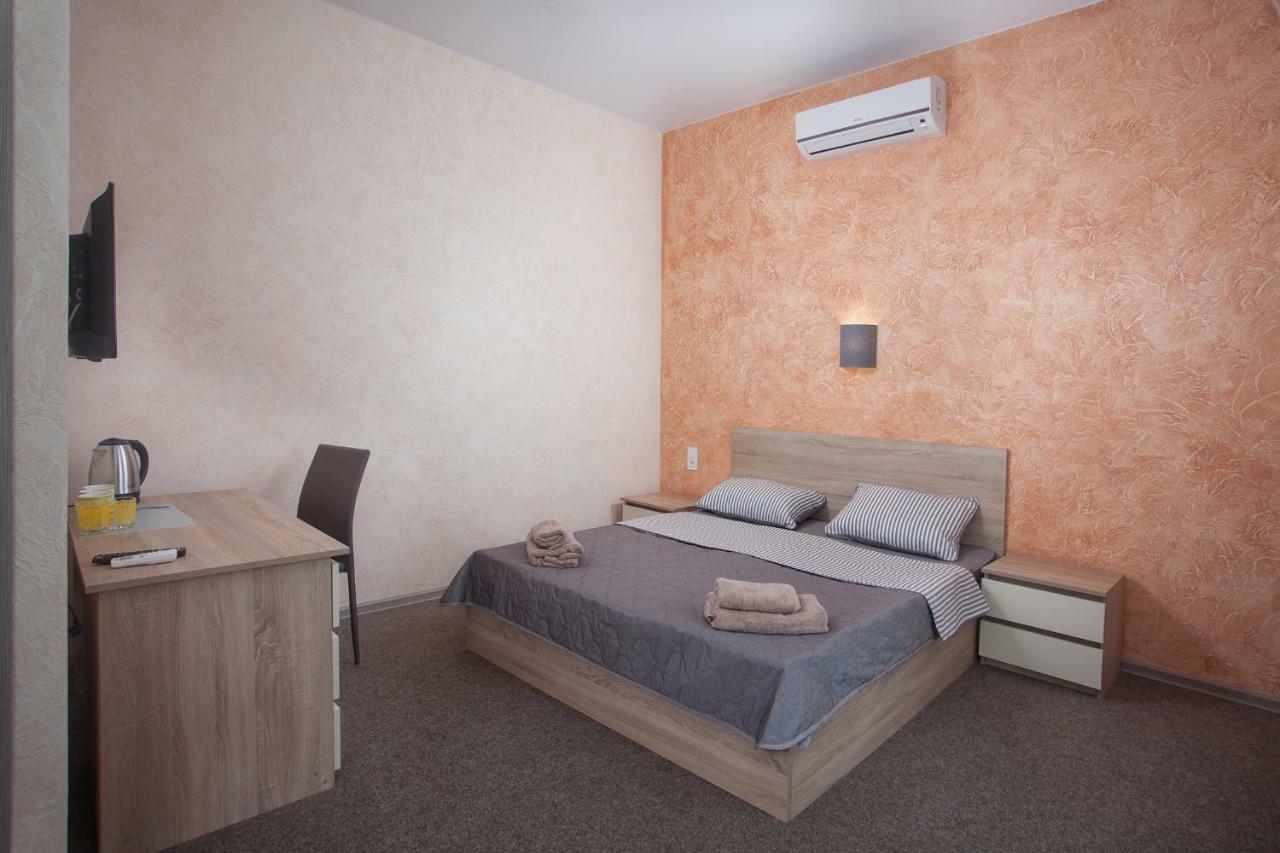 Hôtel Fanfan à Odessa Extérieur photo